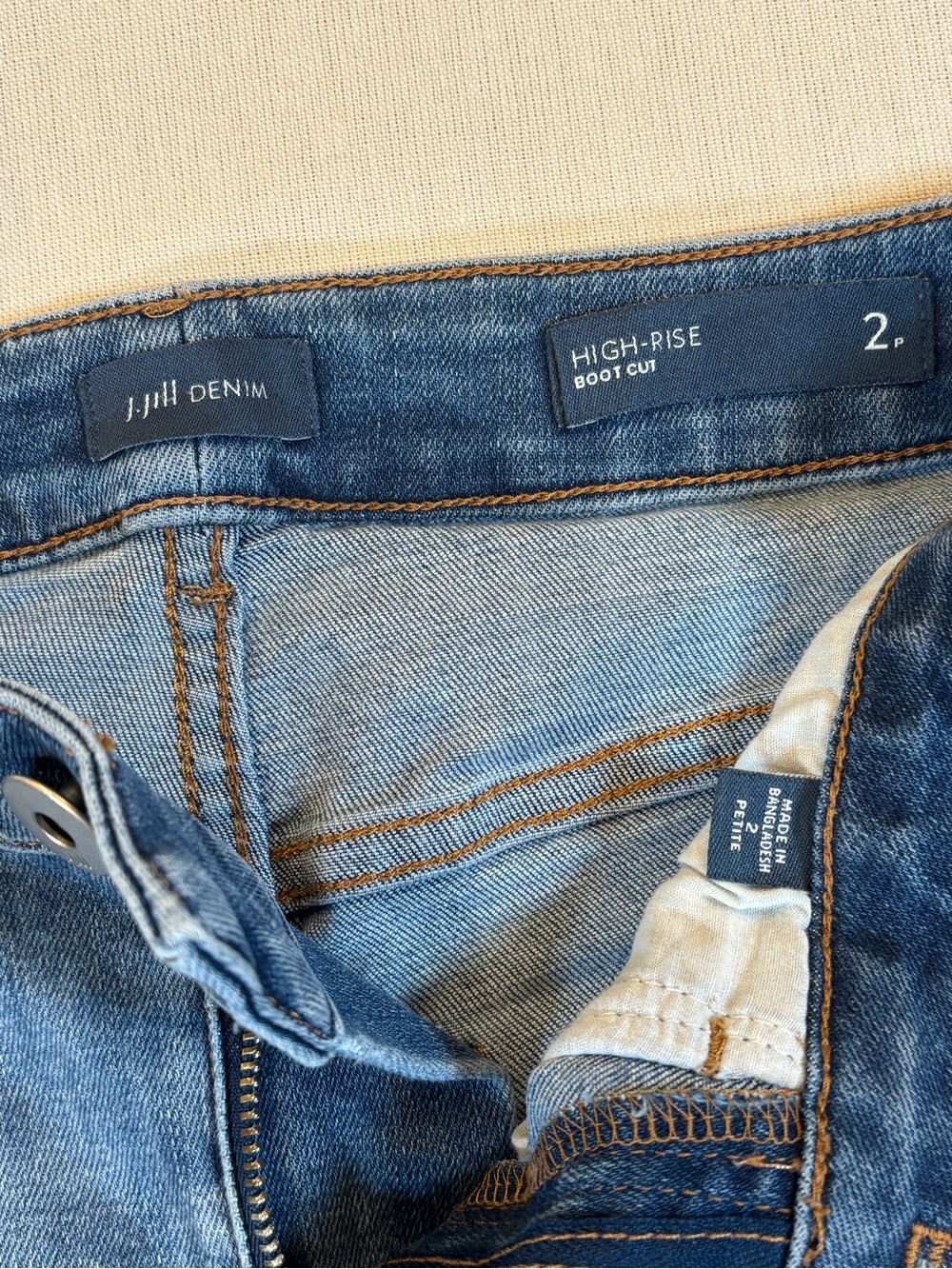 J.Jill Denim High Rise Bootcut Jeans Medium Wash Raw Hem 2P Petite - Picture 6 of 7